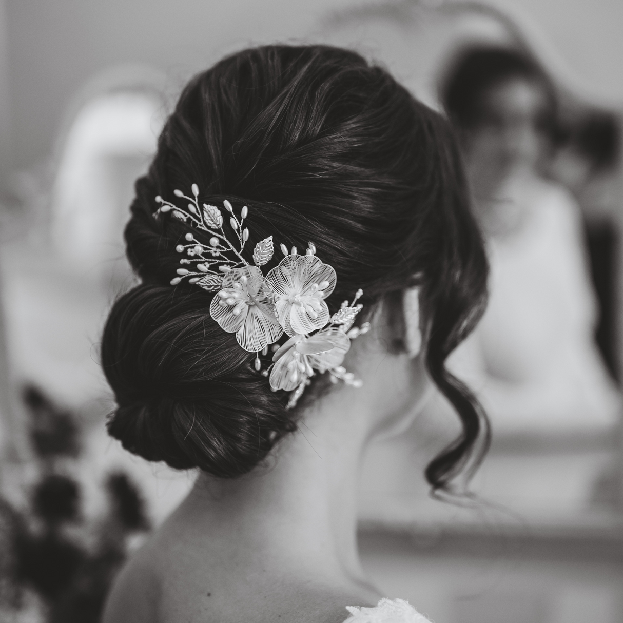 Camilla Flower Pearl Wedding Hair Vine / Rose Gold
