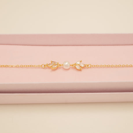 Amelia Crystal and Pearl Bracelet / Gold