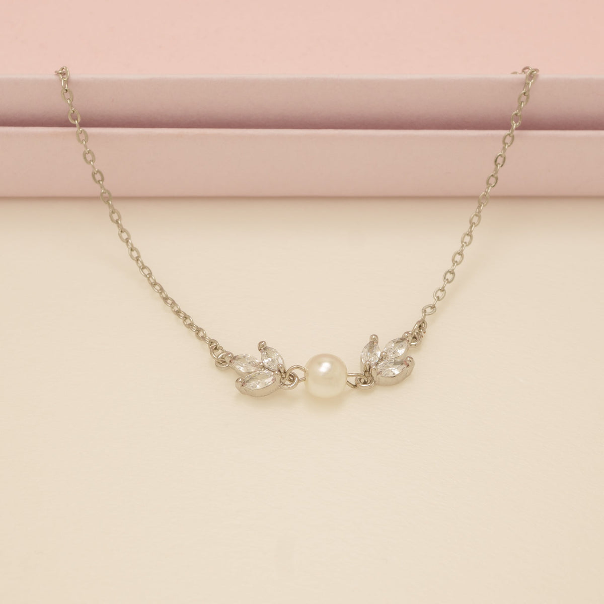 Amelia Crystal and Pearl Bracelet / Silver