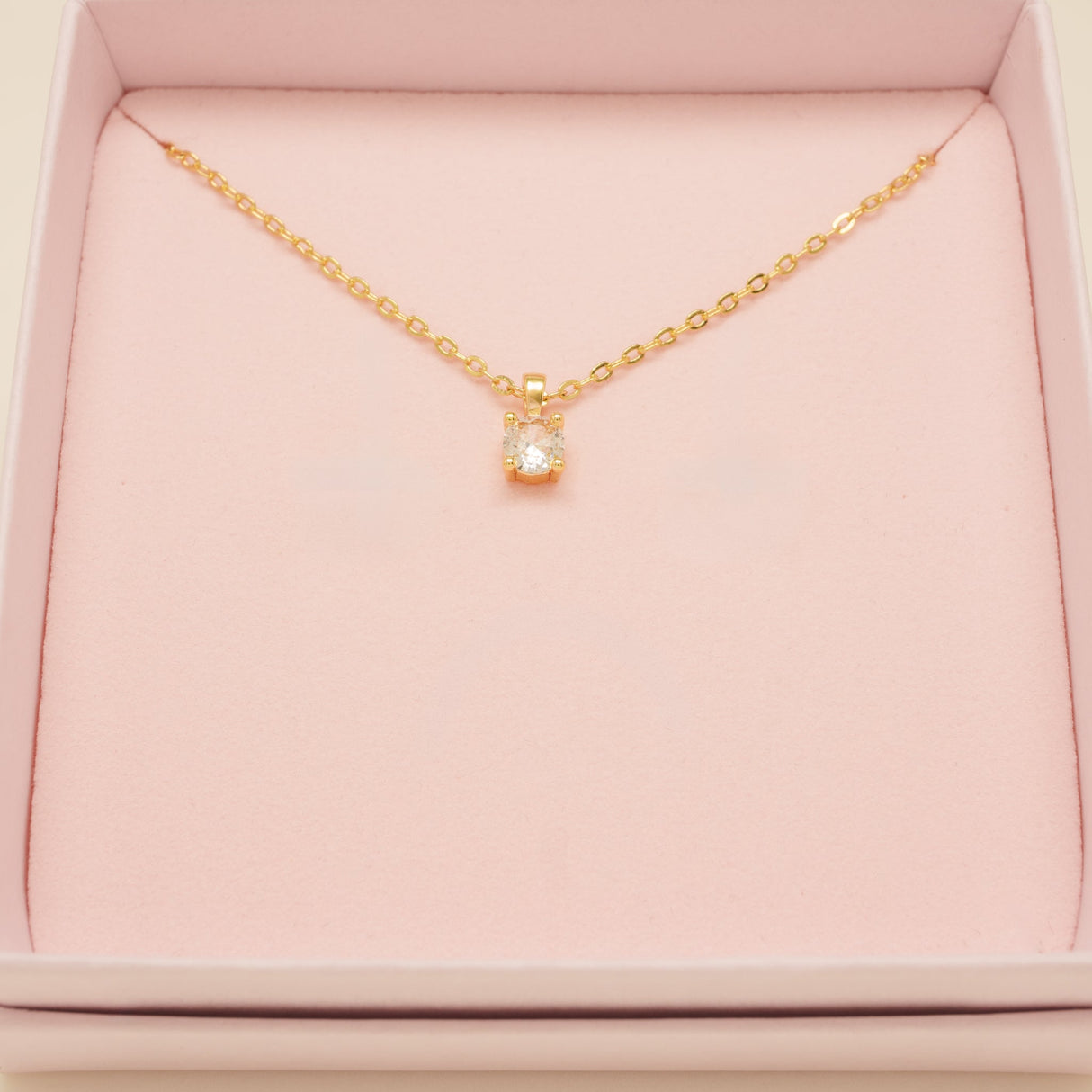Annie Simple and Elegant Crystal Jewellery Set / Gold