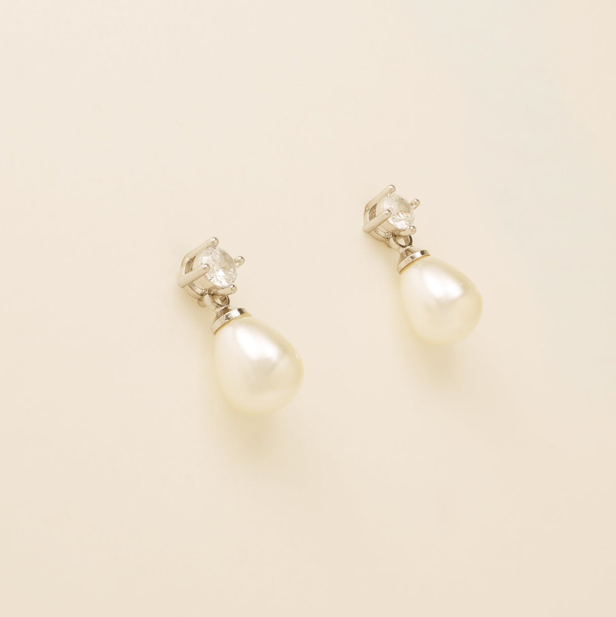 Eclipse Pearl and Crystal Bridal Wedding Jewellery Set in Silver photo 5