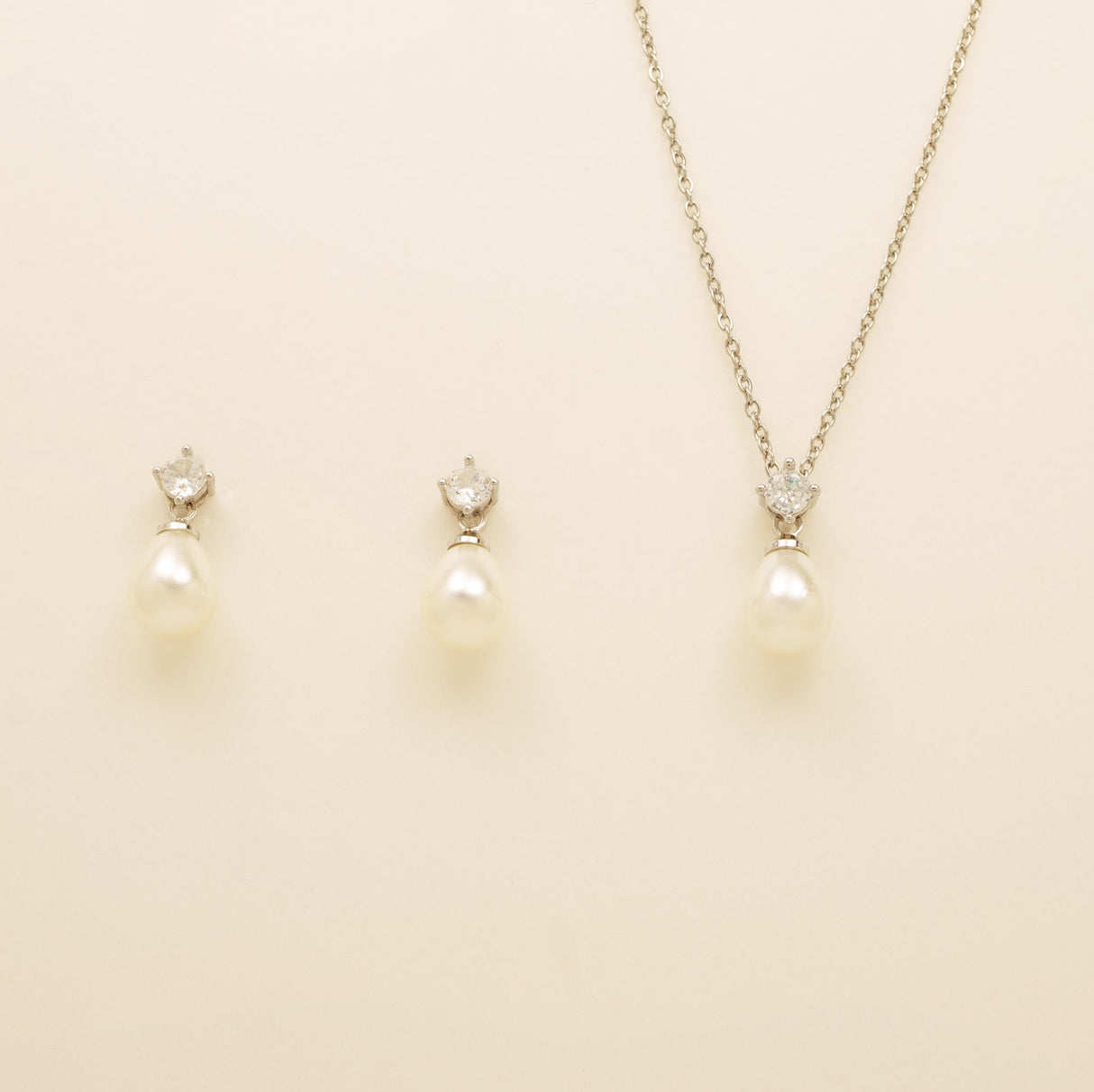 Eclipse Pearl and Crystal Bridal Wedding Jewellery Set in Silver photo 2