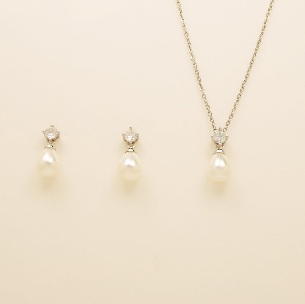 Eclipse Pearl and Crystal Bridal Wedding Jewellery Set in Silver photo 2