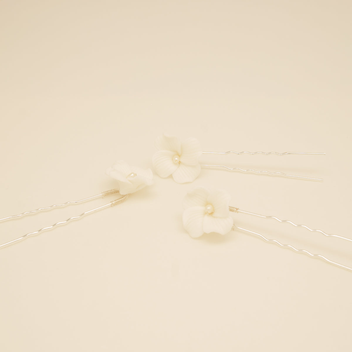 Fleur Ceramic Flower Pearl Wedding Hair Pins / Silver