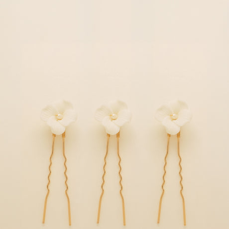 Fleur Ceramic Flower Pearl Wedding Hair Pins / Gold
