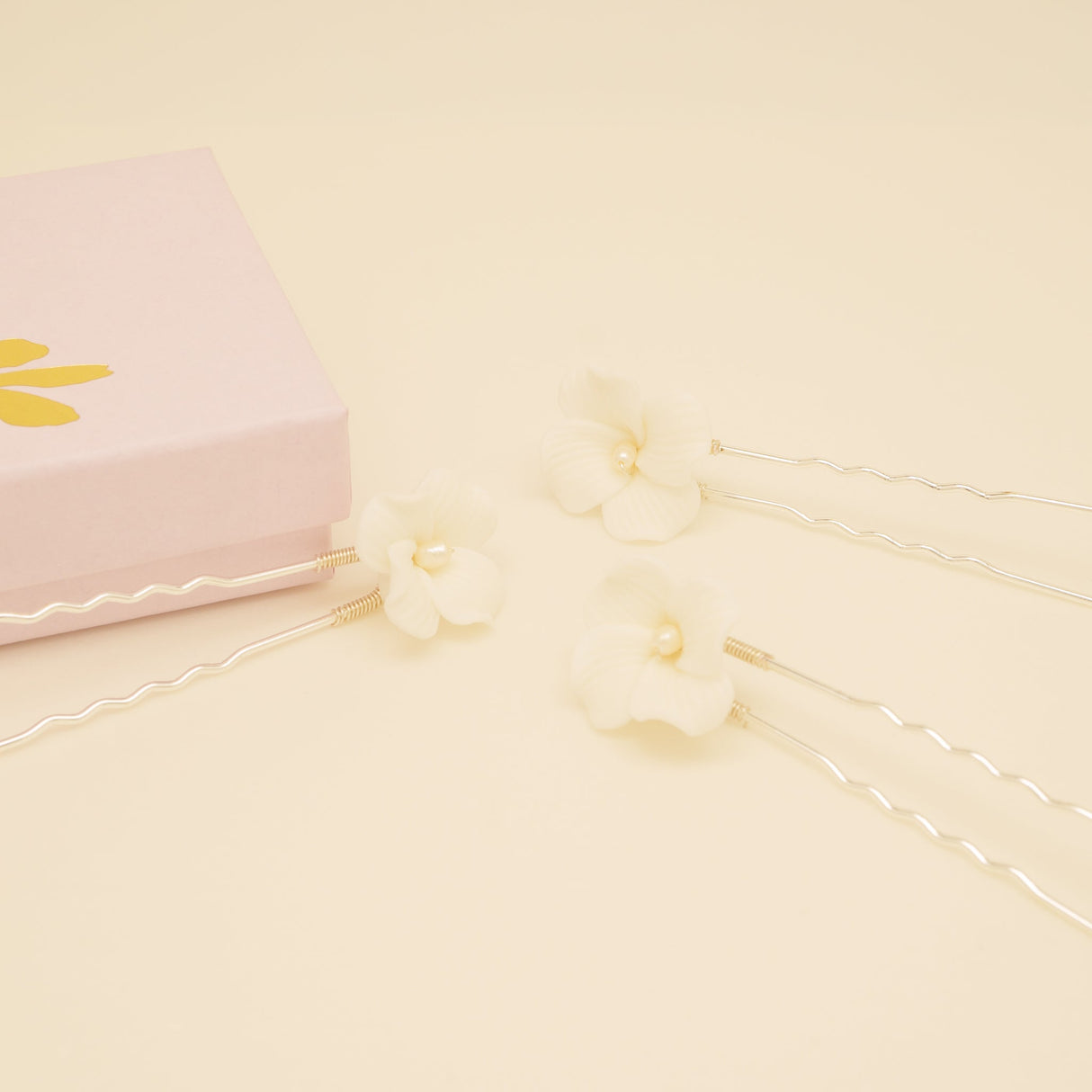 Fleur Ceramic Flower Pearl Wedding Hair Pins / Silver