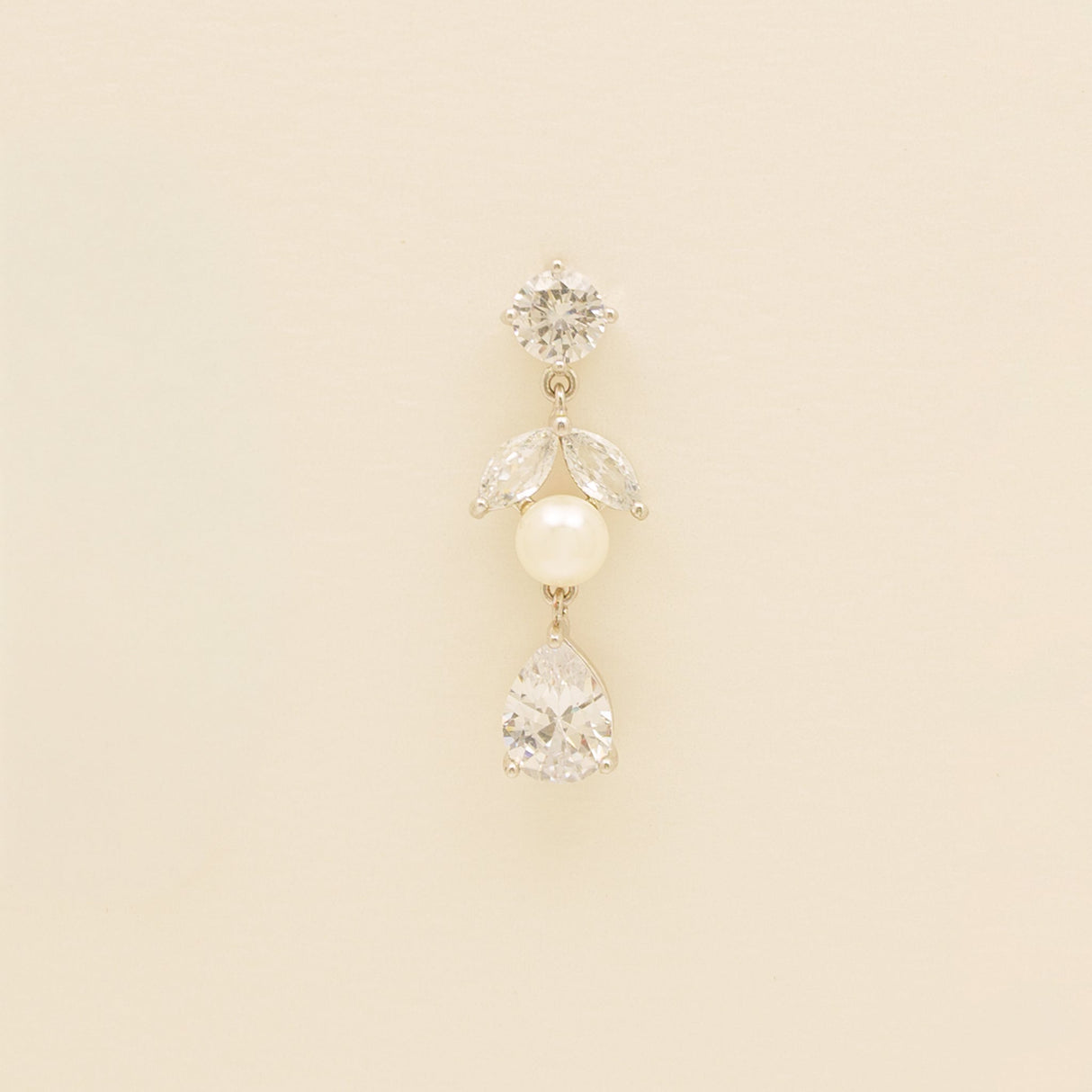 Lucia Pearl and Crystal Earrings / Silver