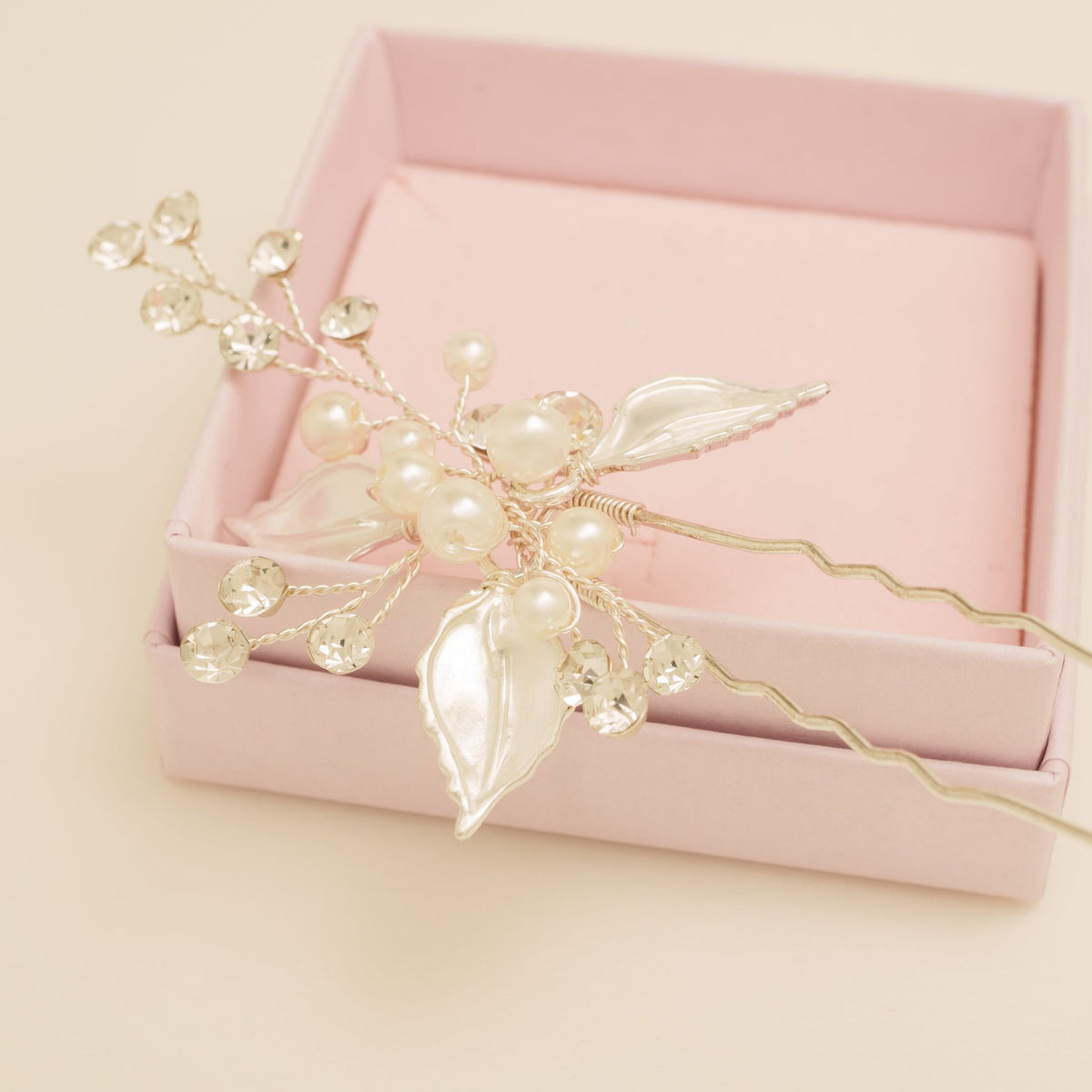 Millie Crystal and Pearl Wedding Hair Pin / Leaves / Silver