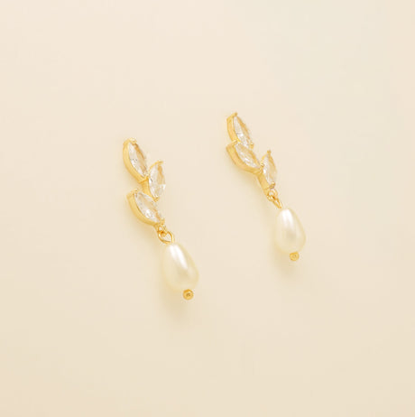 Olivia Pearl and Crystal Earrings / Gold
