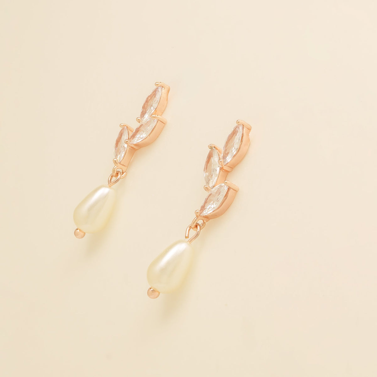 Olivia Pearl and Crystal Earrings / Rose Gold