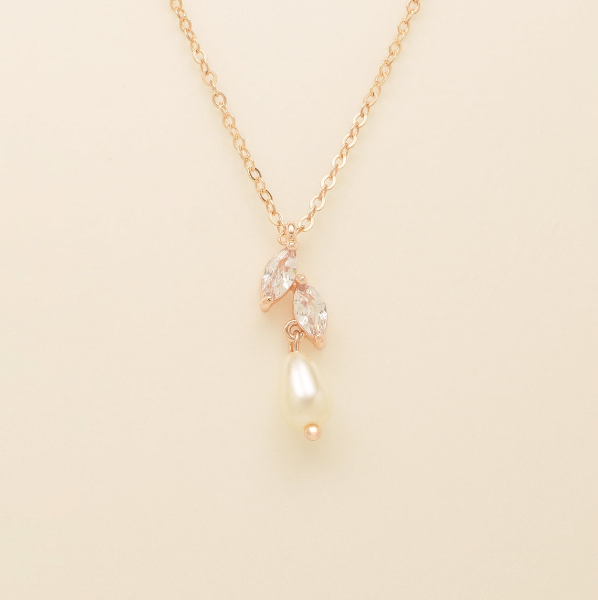 Olivia Pearl and Crystal Necklace / Rose Gold