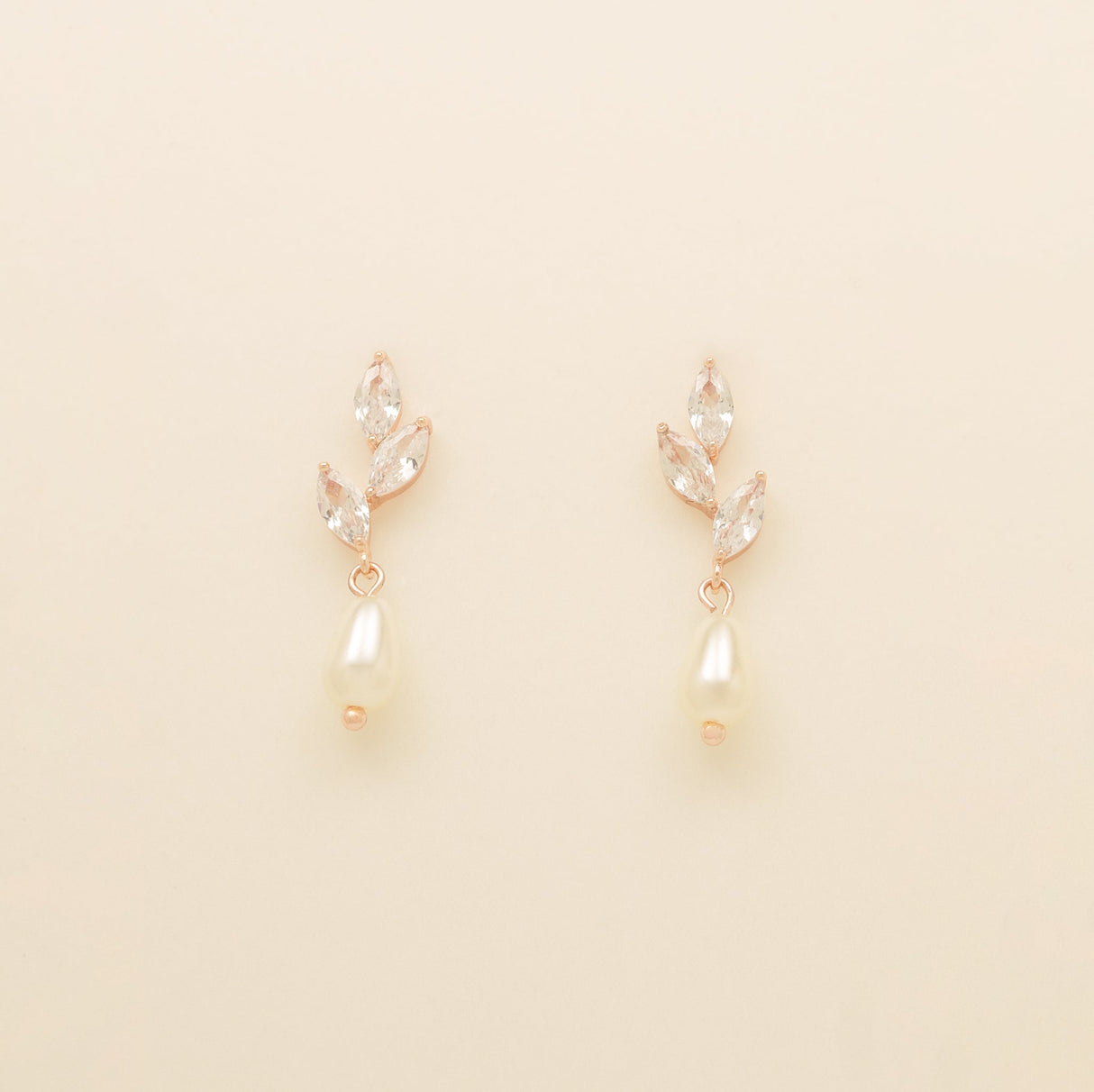 Olivia Pearl and Crystal Earrings / Rose Gold