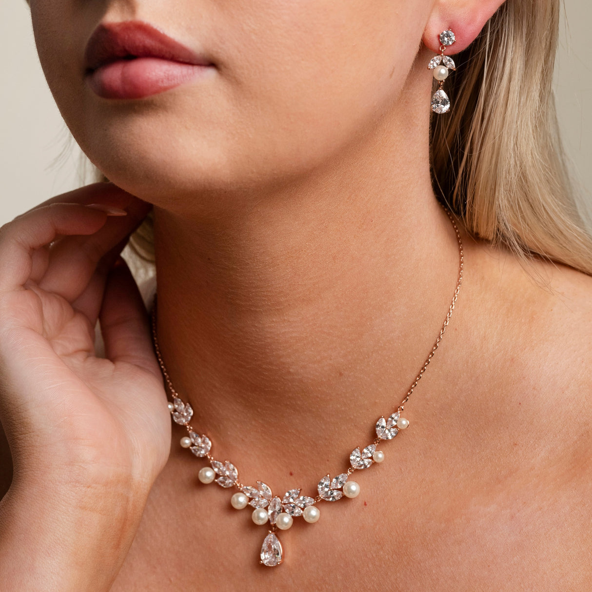 Lucia Pearl and Crystal Necklace / Rose Gold