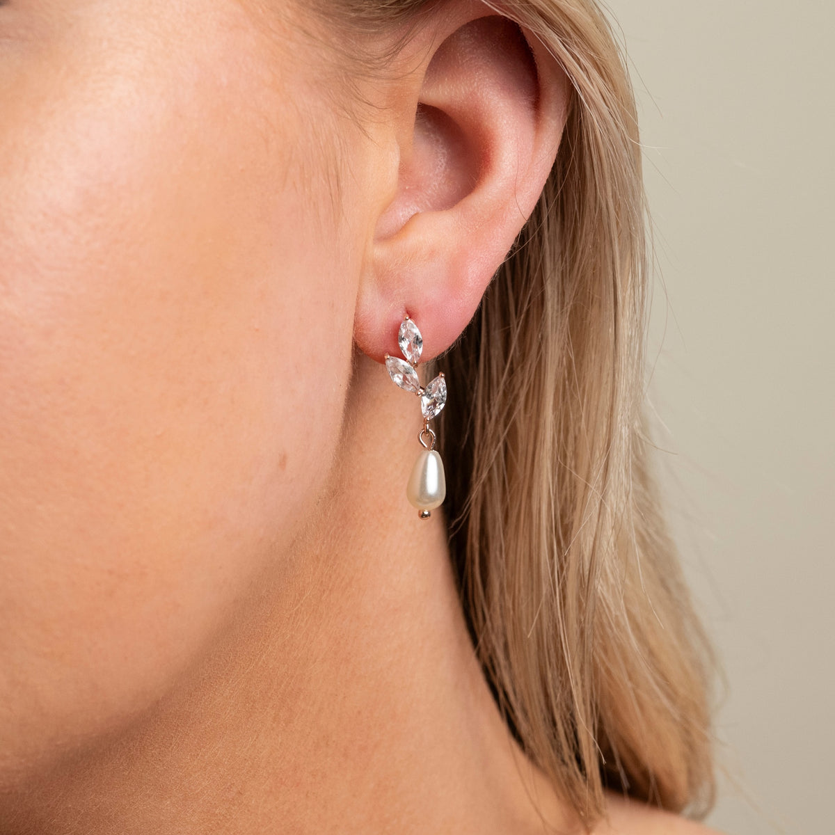 Olivia Pearl and Crystal Wedding Jewellery Set / Rose Gold