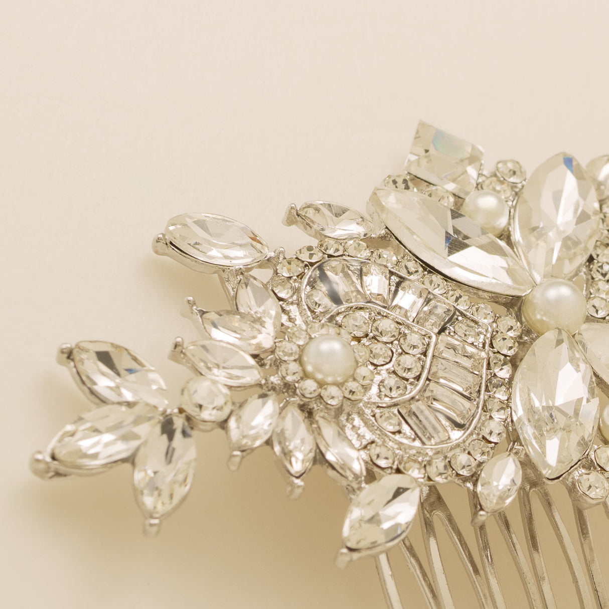 Gatsby Vintage Inspired Wedding Hair Comb in Silver photo 5