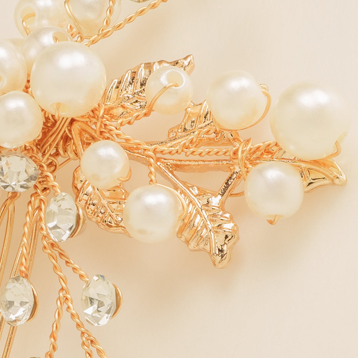 Gloria Leaves Pearl and Crystal Wedding Hair Comb in Gold photo 6