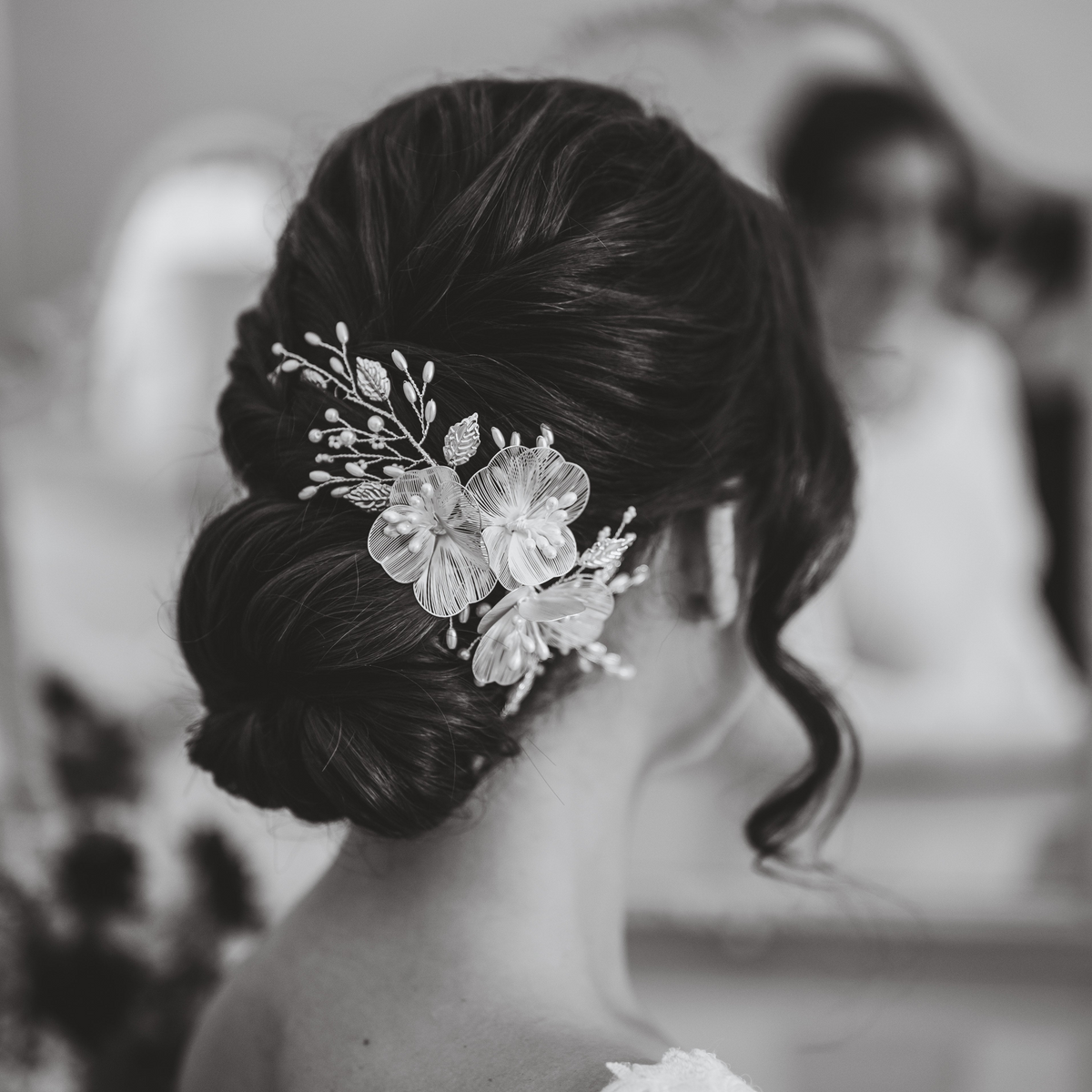 Camilla Flower Pearl Wedding Hair Vine / Rose Gold