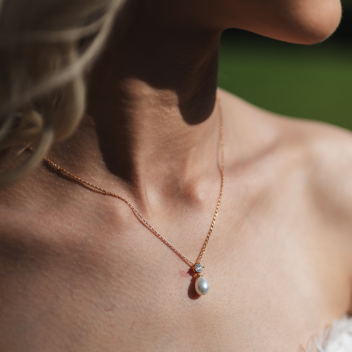 Eclipse Pearl and Crystal Bridal Necklace / Gold