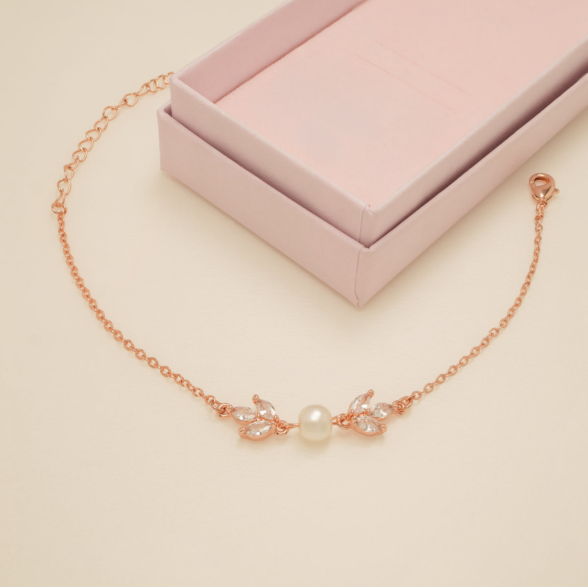Amelia Crystal and Pearl Bracelet / Rose Gold