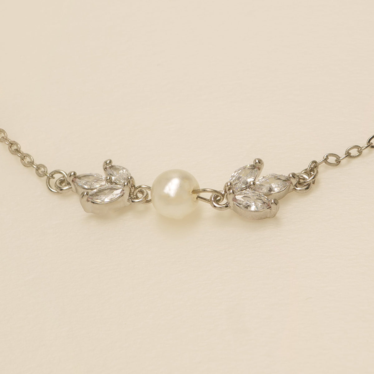Amelia Crystal and Pearl Bracelet / Silver