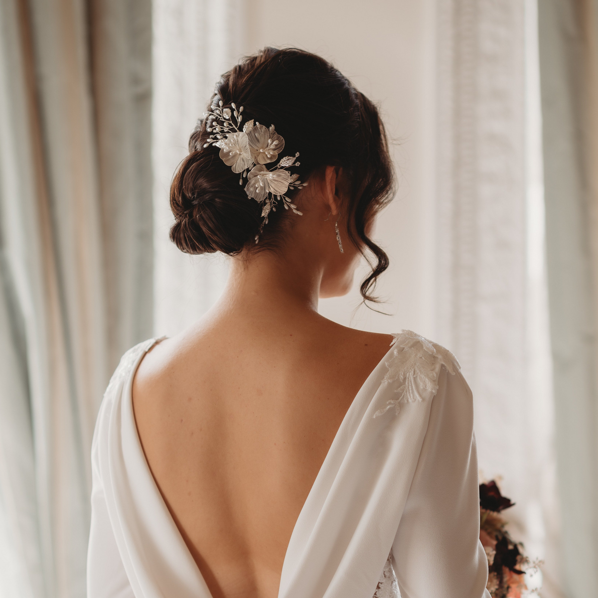 Camilla Flower Pearl Wedding Hair Vine / Silver