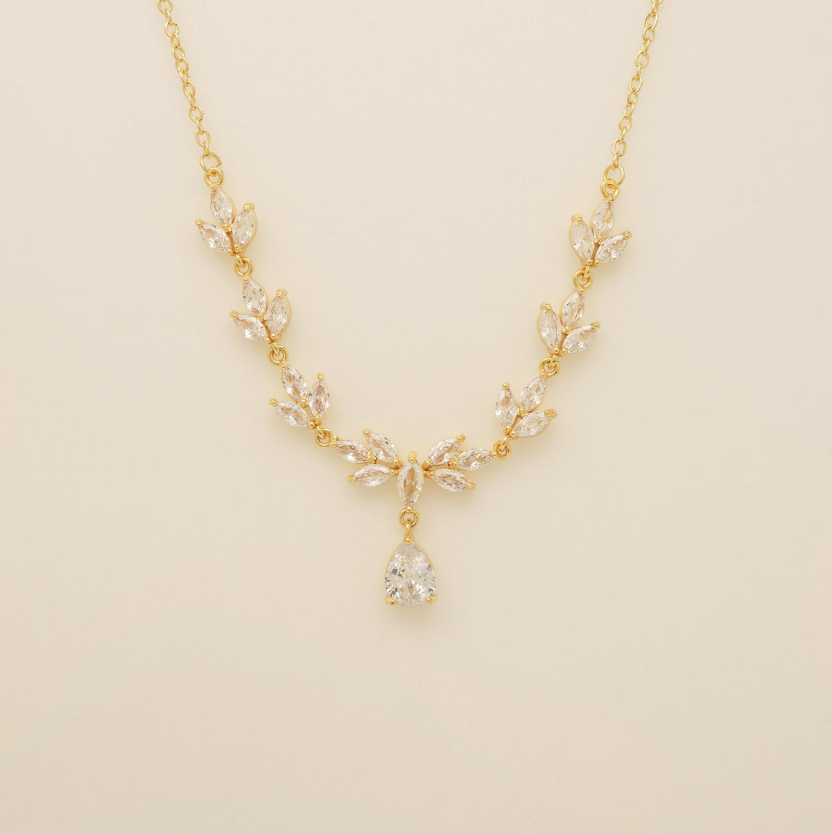 Belle Crystal Necklace / Gold