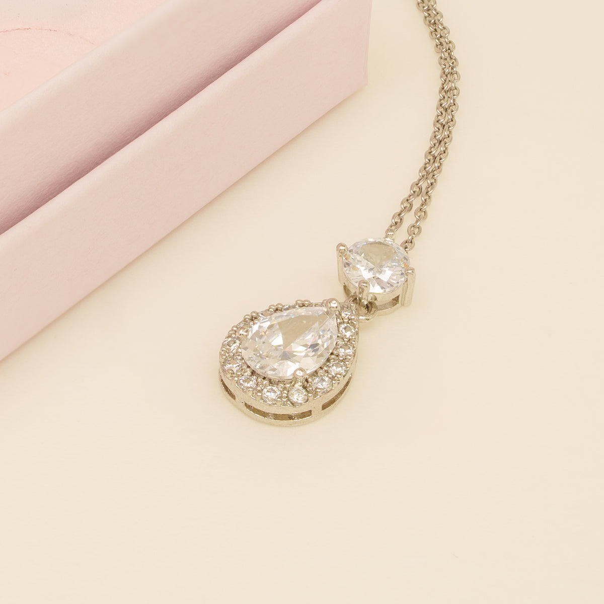 Club Classic Crystal Wedding Necklace in Silver photo 2