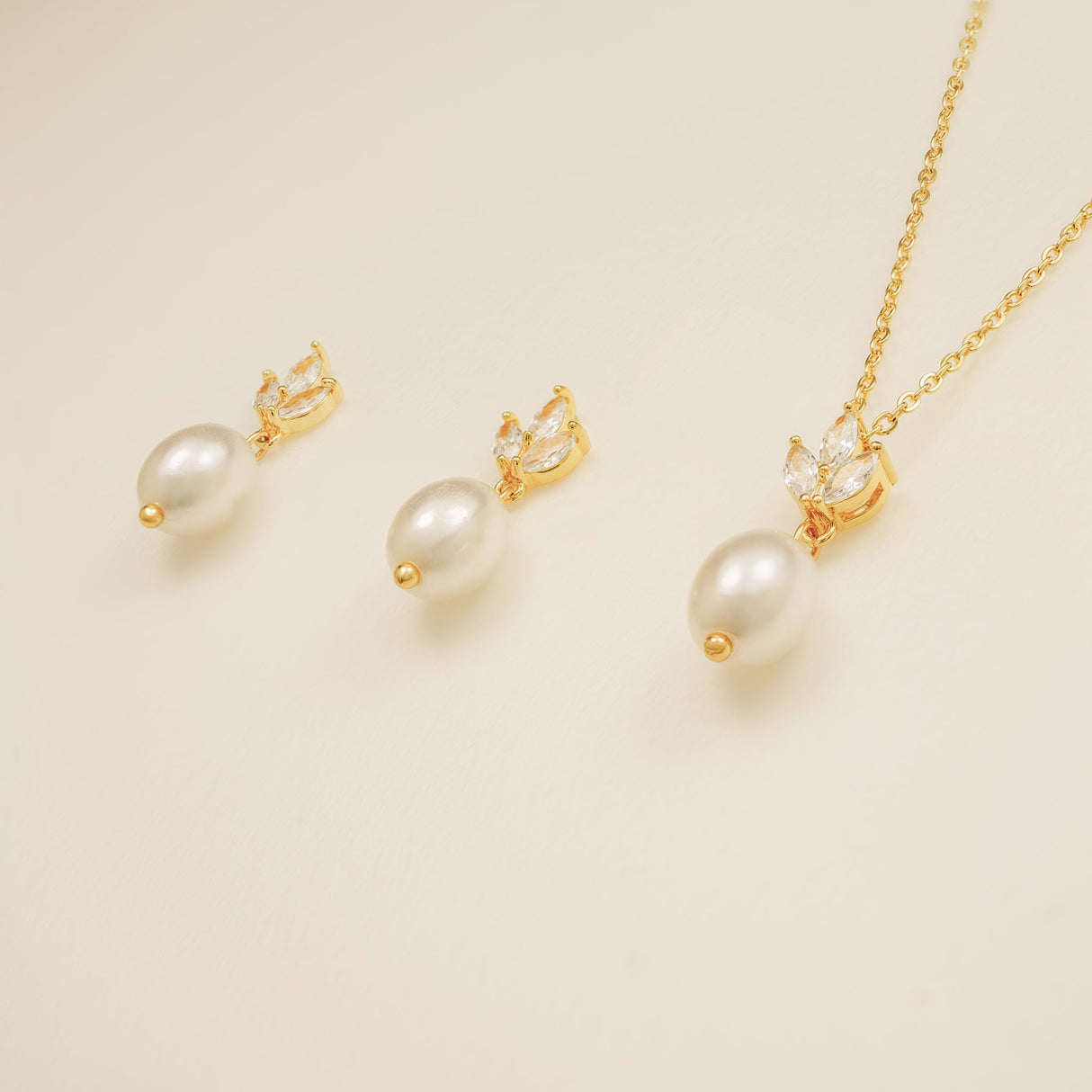 Coco Pearl and Crystal Drop Jewellery Set / Gold
