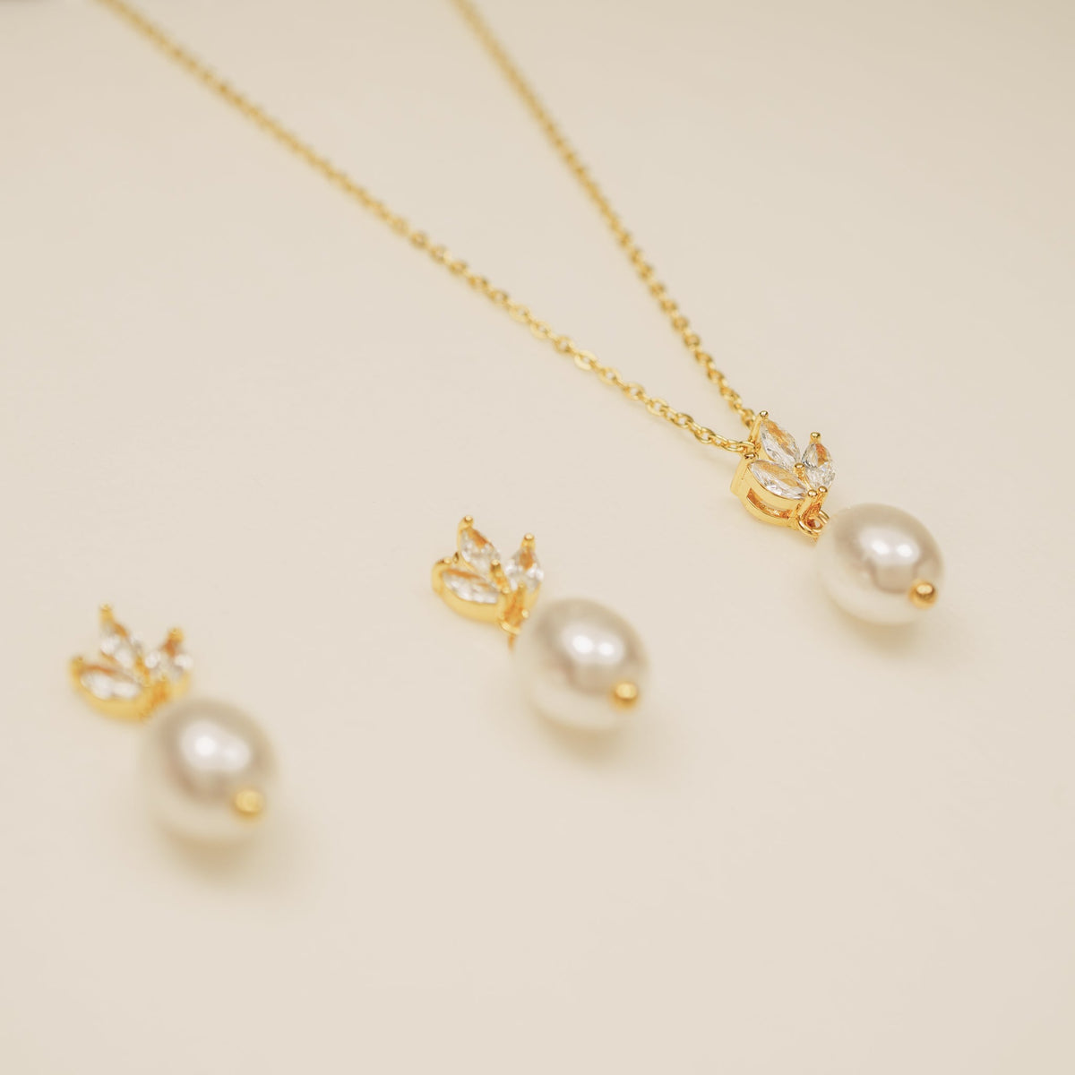 Coco Pearl and Crystal Drop Jewellery Set / Gold