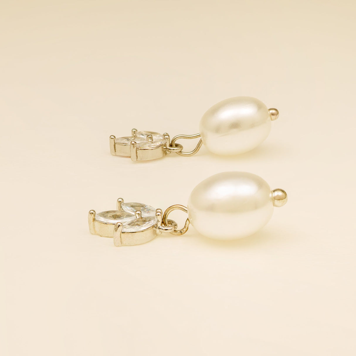 Coco Pearl and Crystal Drop Jewellery Set / Silver