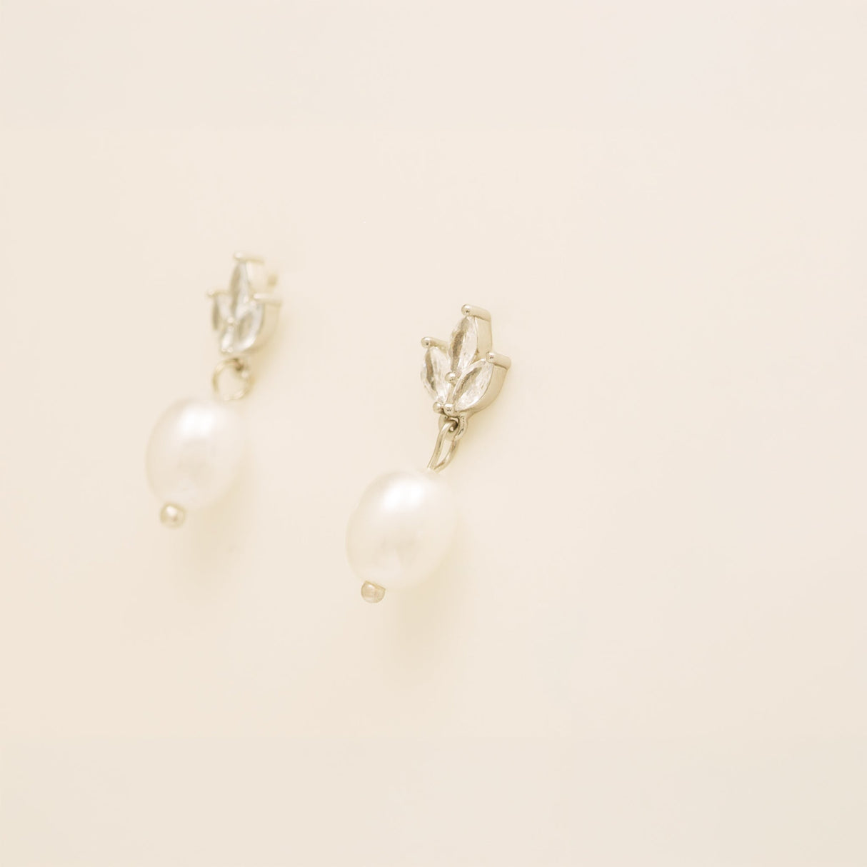 Coco Pearl and Crystal Drop Jewellery Set / Silver