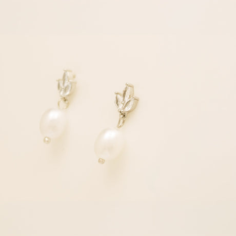 Coco Pearl and Crystal Drop Jewellery Set / Silver