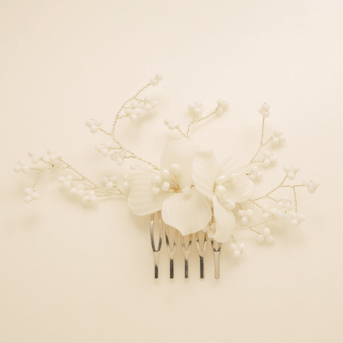 Daisy Floral Ceramic Wedding Hair Comb / Silver