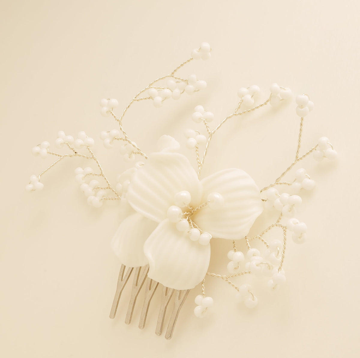 Daisy Floral Ceramic Wedding Hair Comb / Silver
