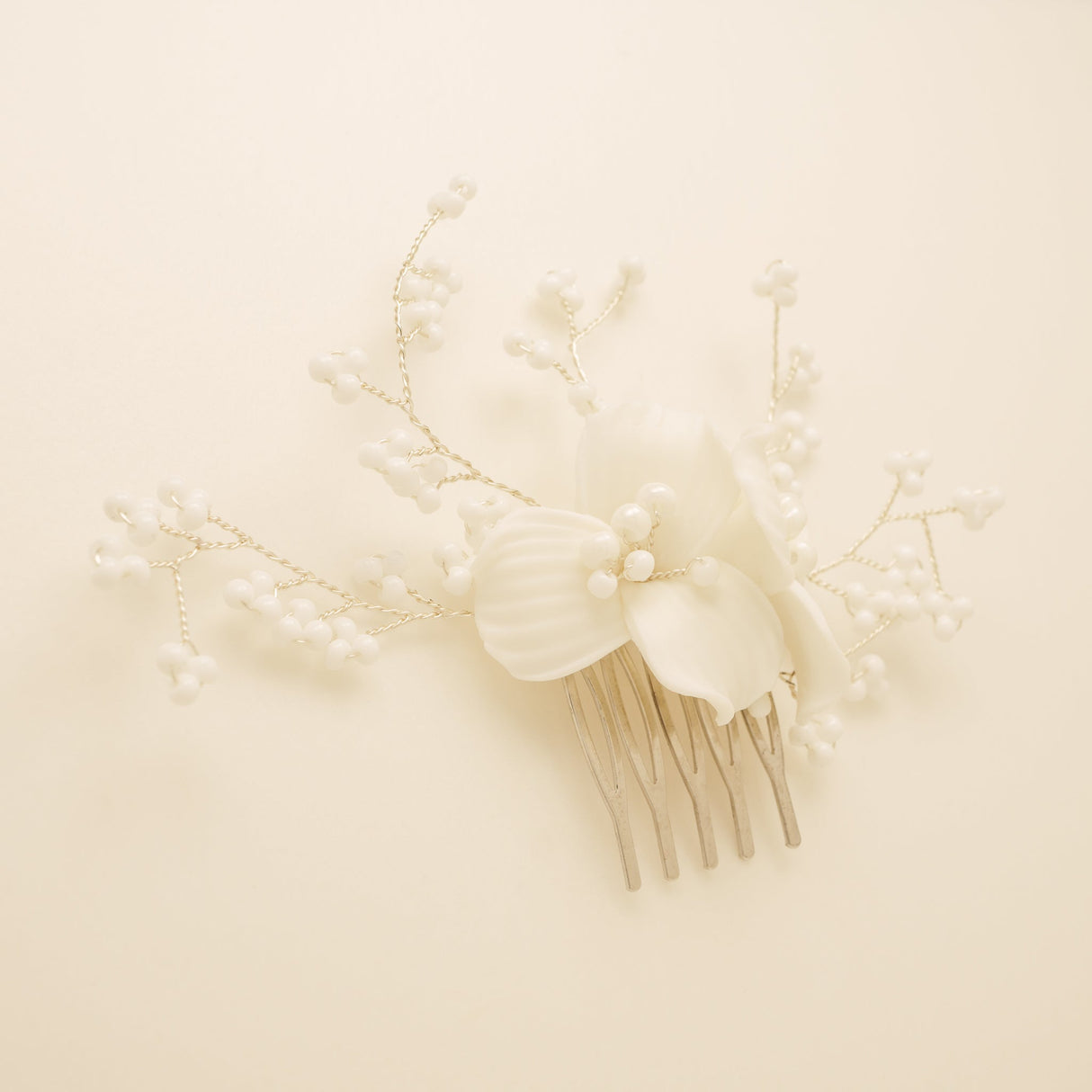 Daisy Floral Ceramic Wedding Hair Comb / Silver
