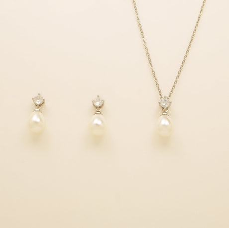 Eclipse Pearl and Crystal Bridal Wedding Jewellery Set in Silver photo 2