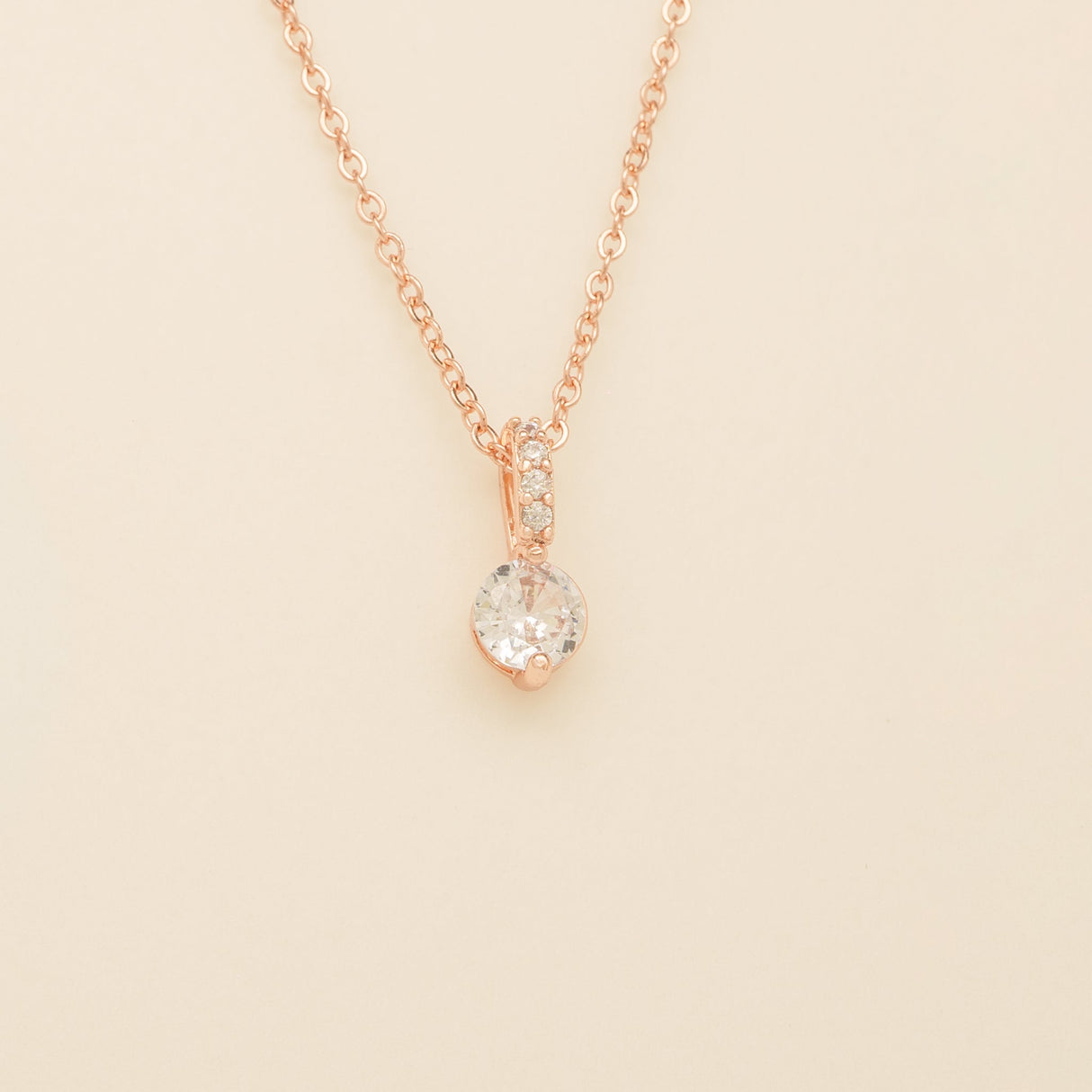 Elegant Wishes rose gold crystal wedding necklace with round crystal pendant