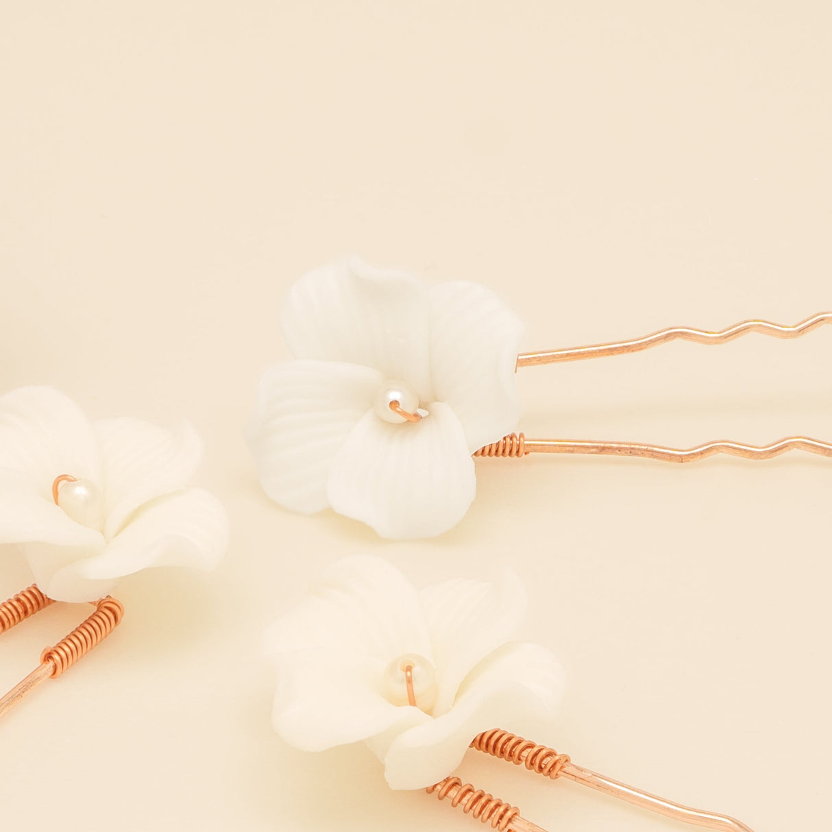 Fleur Ceramic Flower Pearl Wedding Hair Pins / Rose Gold