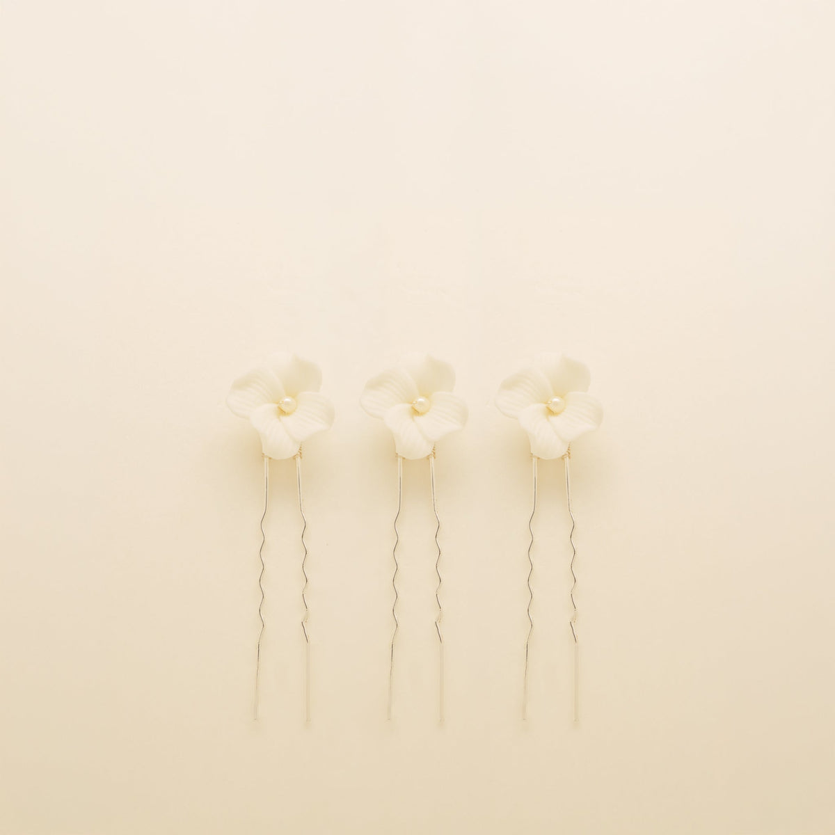Fleur Ceramic Flower Pearl Wedding Hair Pins / Silver