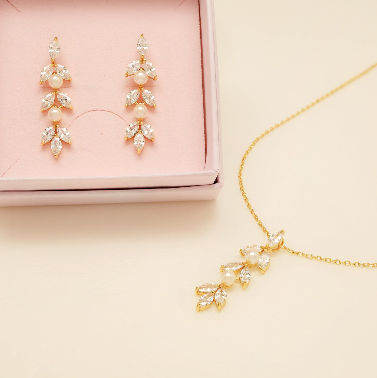 Fliss Pearl and Crystal Wedding Jewellery Set / Gold