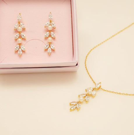 Fliss Pearl and Crystal Wedding Jewellery Set / Gold