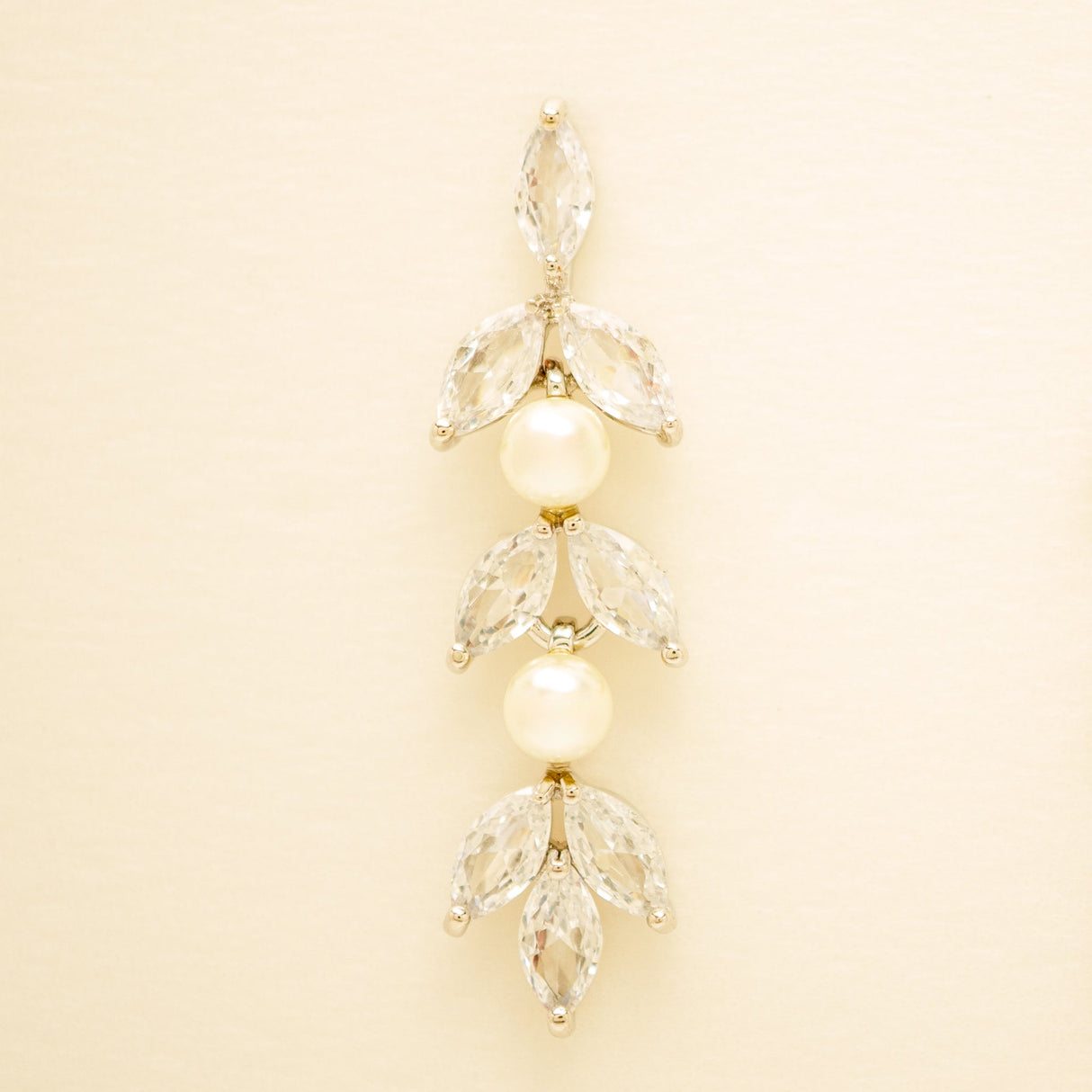Fliss Pearl and Crystal Necklace / Silver