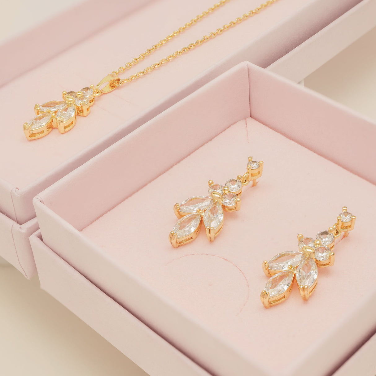 Lily Crystal Bridal Jewellery Set / Gold