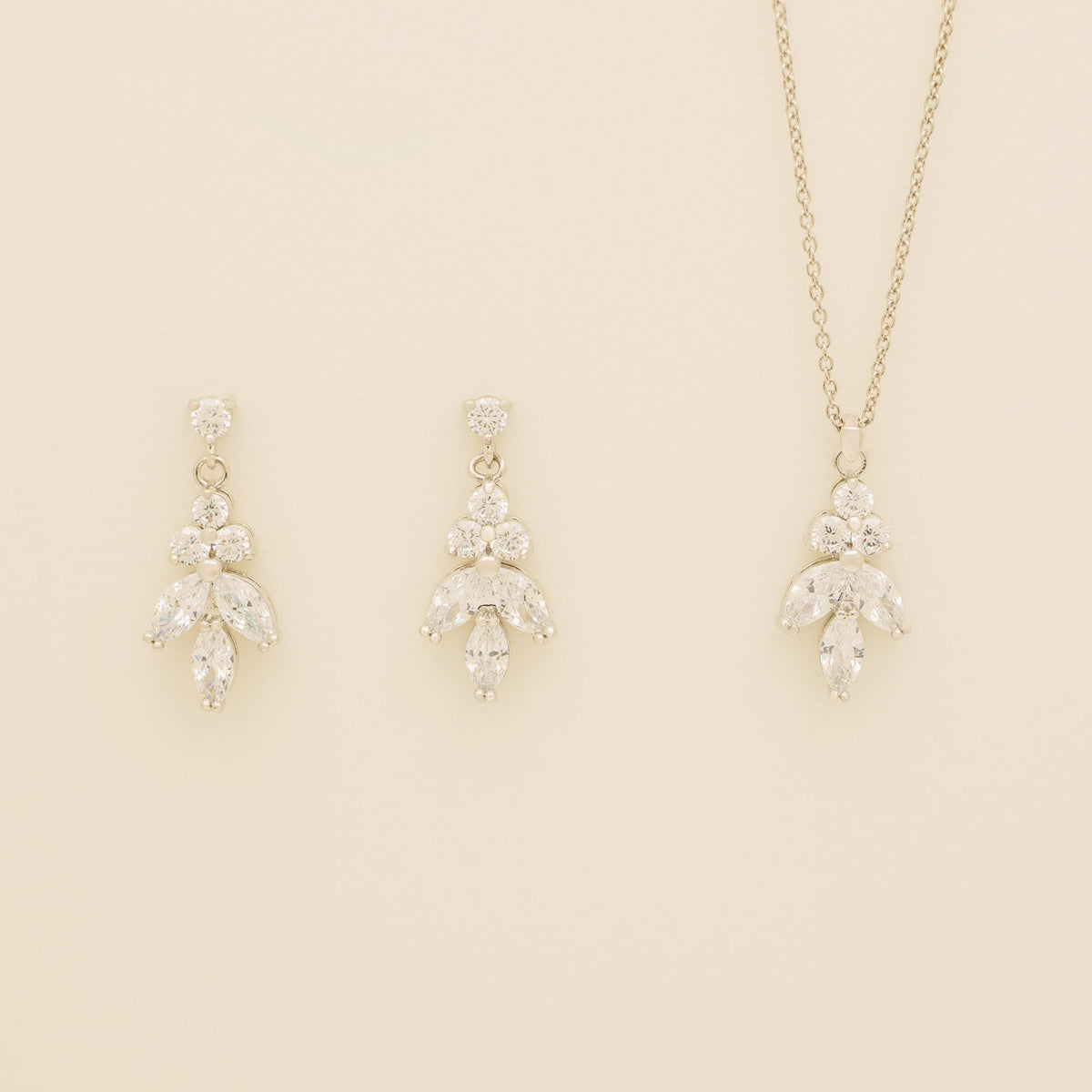 Lily Crystal Bridal Jewellery Set in Silver photo 2
