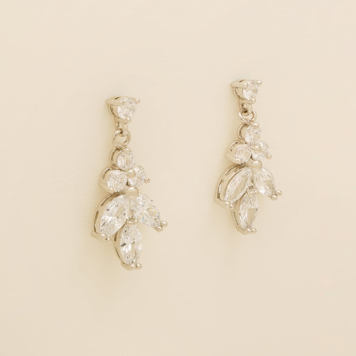 Lily Crystal Bridal Jewellery Set in Silver photo 3