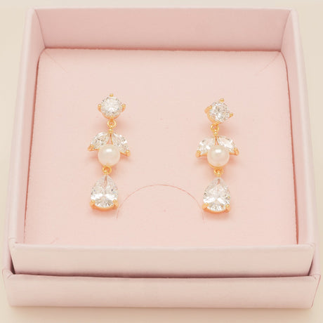 Lucia Pearl and Crystal Earrings / Gold