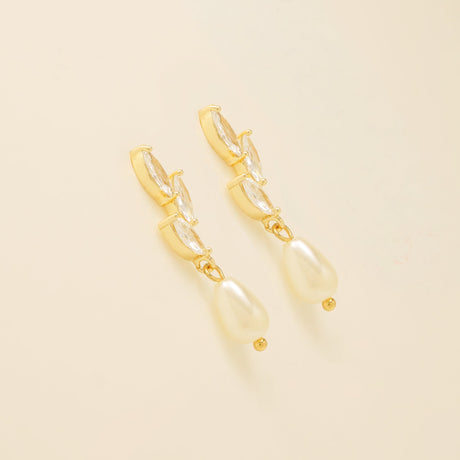 Olivia Pearl and Crystal Earrings / Gold