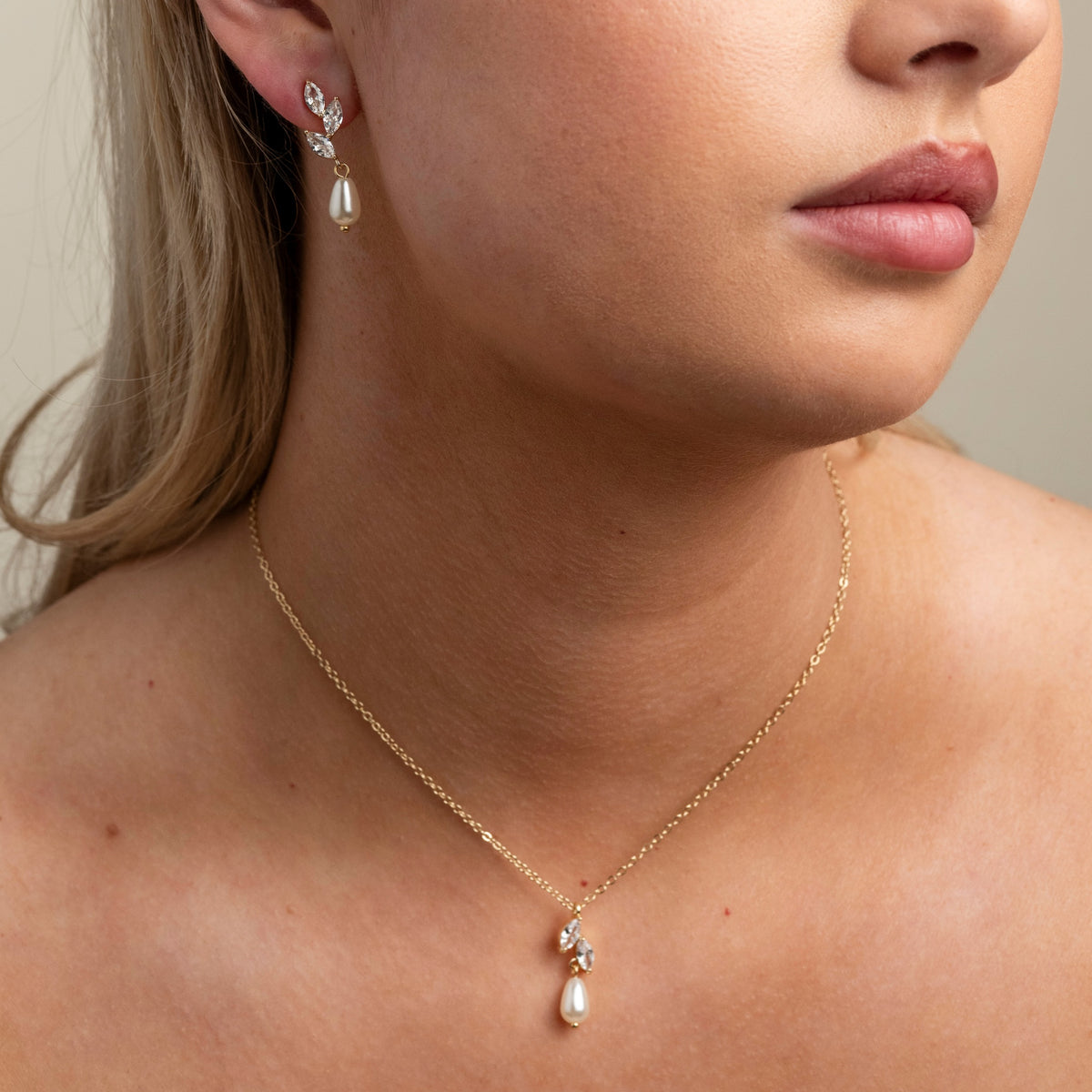 Olivia Pearl and Crystal Wedding Jewellery Set / Gold