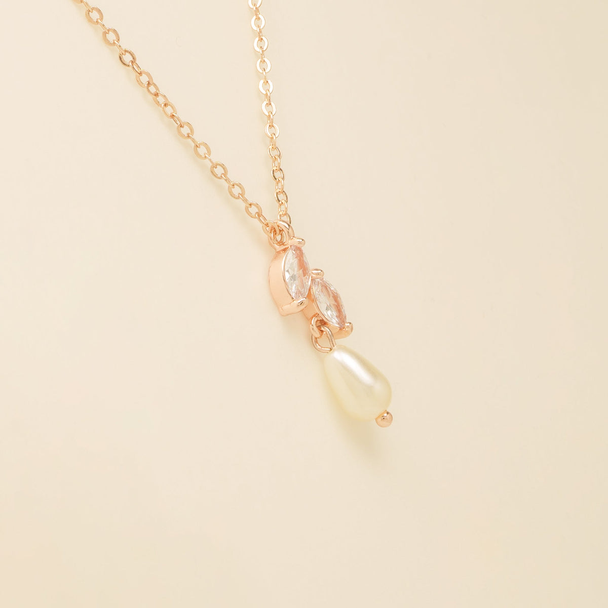 Olivia Pearl and Crystal Necklace / Rose Gold