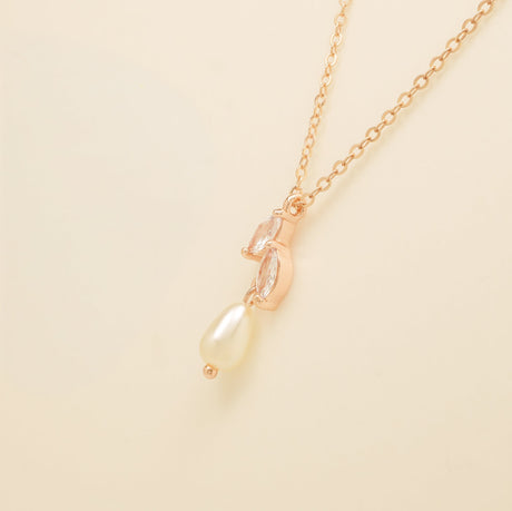 Olivia Pearl and Crystal Necklace / Rose Gold